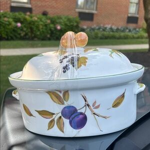 RARE EVESHAM VALE Floral Ceramic Casserole Dish with Lid made in England